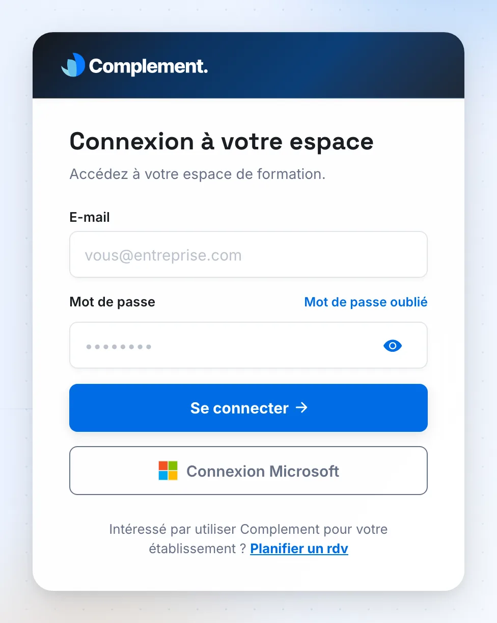 La page de connexion, avec les champs E-mail et Mot de passe et le bouton Connexion Microsoft