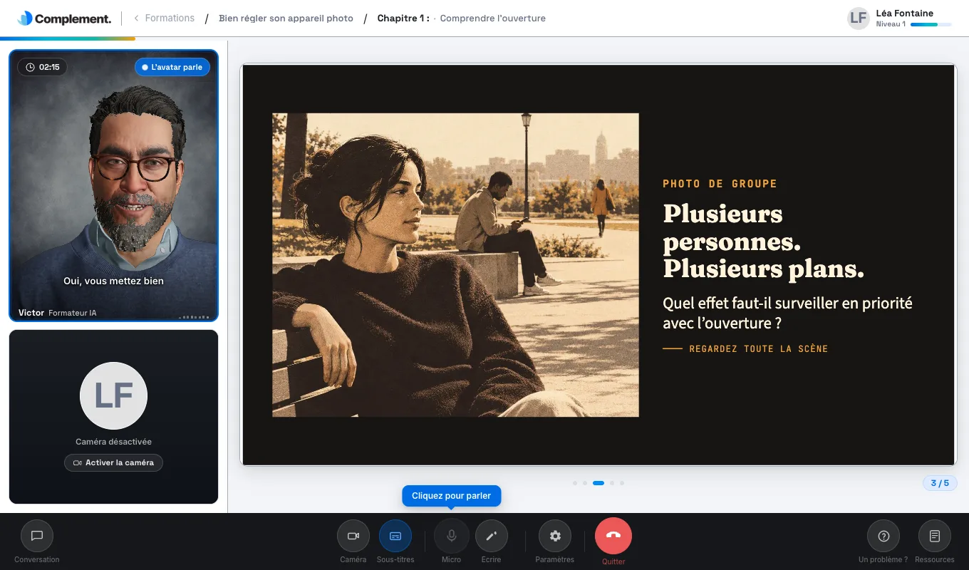 Le lecteur pendant une session, avec la slide, l'avatar et la barre de commandes