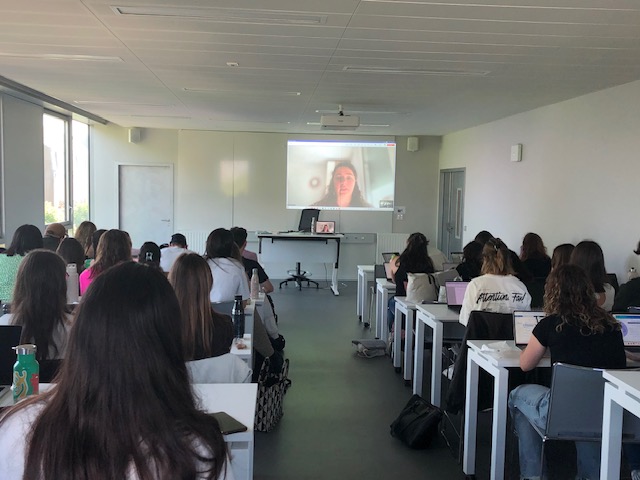 Complement pour de la classe inversée : retour d'expérience avec les Masters 2 d'Audencia